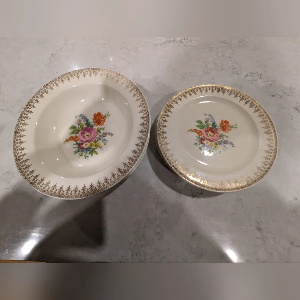 10 Plates 22 Kt. Gold Trim